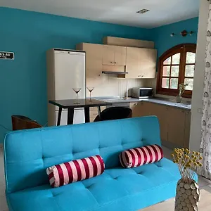 https://el-olivar-playa-chica-apartamento-arena-1a.in-canary-islands.com